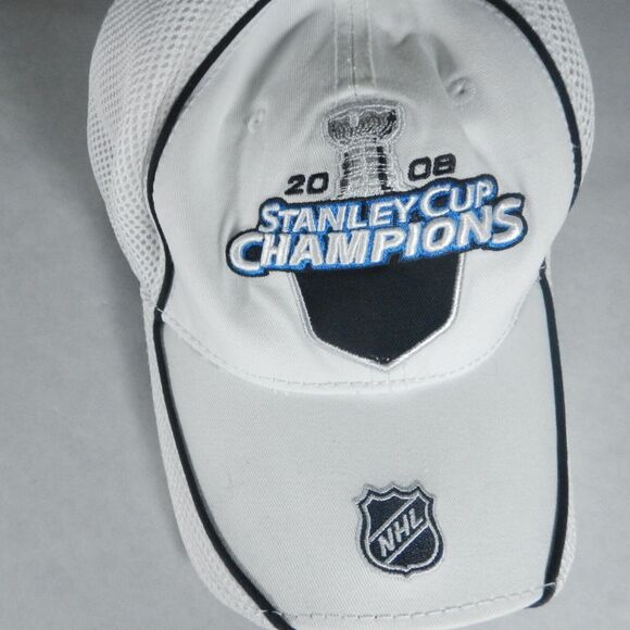 2009 New Era Stanley Cup Champions Flex Hat - Picture 7 of 10
